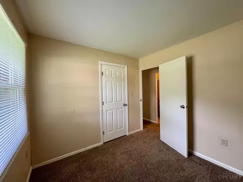 Bedroom - 1465 Broadview Ct, Mason, OH 45040 photo 7 of 7