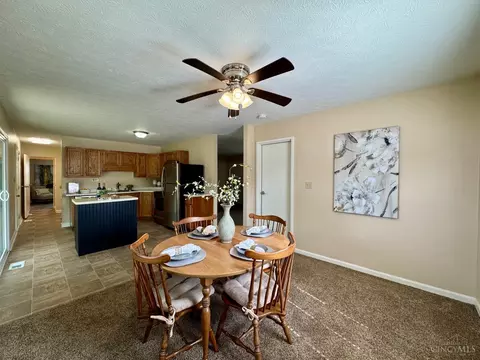 Dining - 1465 Broadview Ct, Mason, OH 45040 photo 4 of 4