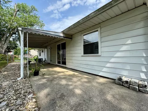 Exterior - 1465 Broadview Ct, Mason, OH 45040 photo 6 of 14