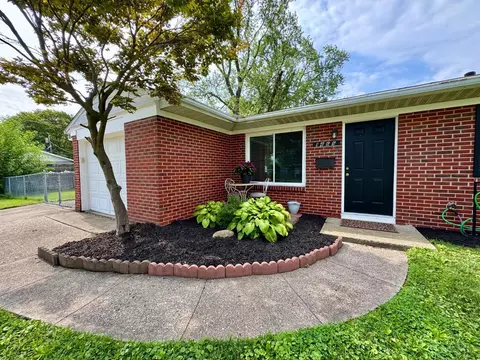 Exterior - 1465 Broadview Ct, Mason, OH 45040 photo 2 of 14