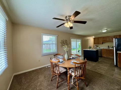 Dining - 1465 Broadview Ct, Mason, OH 45040 photo 3 of 4