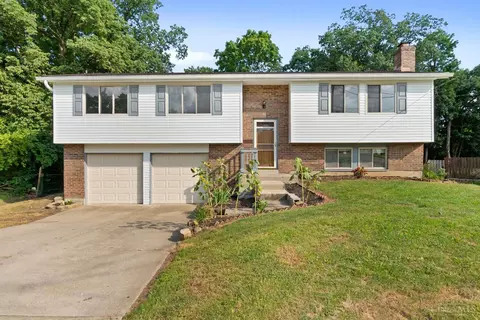 1373 Hartwood Dr, Cincinnati, OH 45240