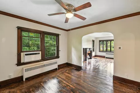 Living - 3369 Meyer Pl, Cincinnati, OH 45211 photo 3 of 7