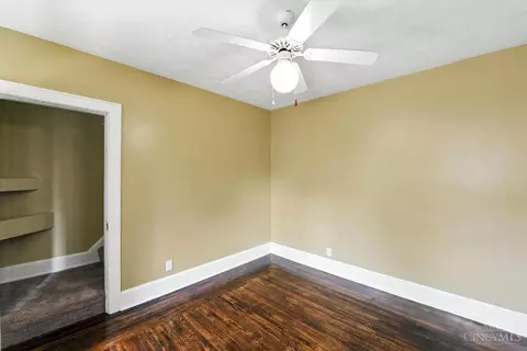 Bedroom - 3369 Meyer Pl, Cincinnati, OH 45211 photo 2 of 11