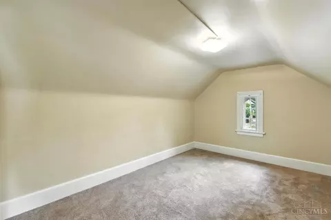 Bedroom - 3369 Meyer Pl, Cincinnati, OH 45211 photo 10 of 11