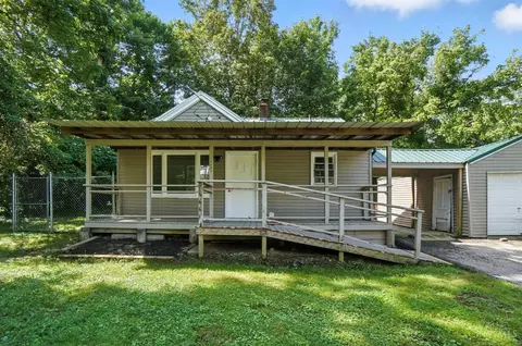 1691 Stella Dr, Amelia, OH 45102