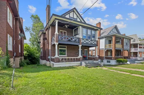 571 Blair Ave, Cincinnati, OH 45229 photo 2