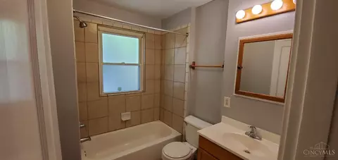 Bath - 1026 Schiff Ave, Cincinnati, OH 45205 photo 1 of 1