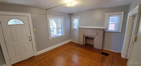 Living - 1026 Schiff Ave, Cincinnati, OH 45205 photo 1 of 5