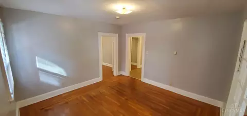 Living - 1026 Schiff Ave, Cincinnati, OH 45205 photo 5 of 5