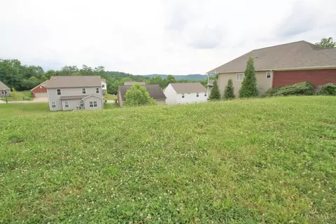 157 Turner Ridge Dr, Harrison, OH 45030