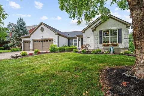 7921 Plantation Dr, Mason, OH 45040