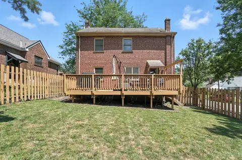 Exterior - 4101 Sherel Ln, Cincinnati, OH 45209 photo 9 of 17