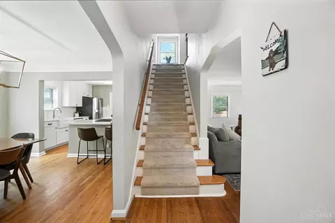 Entry Way - 4101 Sherel Ln, Cincinnati, OH 45209 photo 3 of 11