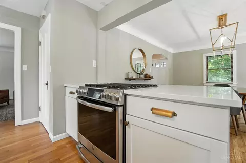 Kitchen - 4101 Sherel Ln, Cincinnati, OH 45209 photo 5 of 7