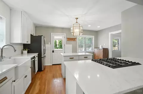 Kitchen - 4101 Sherel Ln, Cincinnati, OH 45209 photo 4 of 7