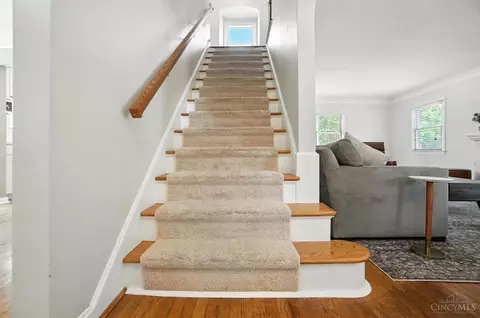 Entry Way - 4101 Sherel Ln, Cincinnati, OH 45209 photo 4 of 11