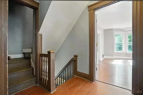 Entry Way - 3121 Harvard Ave, Cincinnati, OH 45207 photo 4 of 4