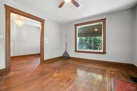 Living - 3121 Harvard Ave, Cincinnati, OH 45207 photo 2 of 3