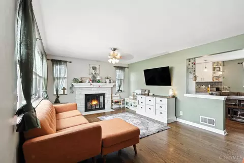 304 Constance Pl, Harrison, OH 45030 photo 5