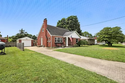 304 Constance Pl, Harrison, OH 45030 photo 3