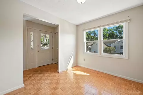 Entry Way - 1285 Ebenezer Rd, Cincinnati, OH 45233 photo 2 of 2