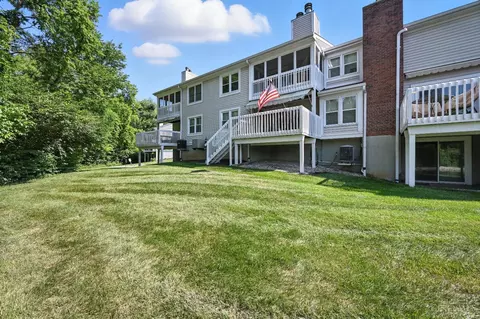 Exterior - 1285 Ebenezer Rd, Cincinnati, OH 45233 photo 8 of 9
