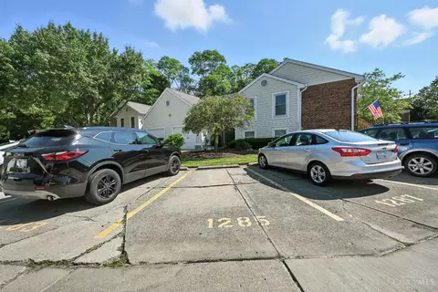 Exterior - 1285 Ebenezer Rd, Cincinnati, OH 45233 photo 6 of 9