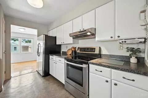 Kitchen - 1285 Ebenezer Rd, Cincinnati, OH 45233 photo 1 of 5
