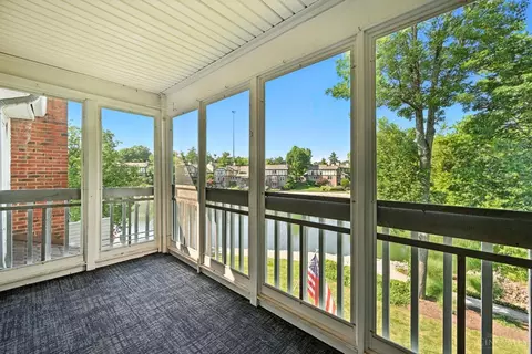 Exterior - 1285 Ebenezer Rd, Cincinnati, OH 45233 photo 3 of 9
