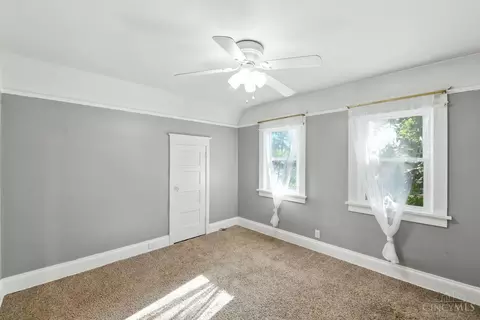 Bedroom - 3137 Gloss Ave, Cincinnati, OH 45213 photo 1 of 5
