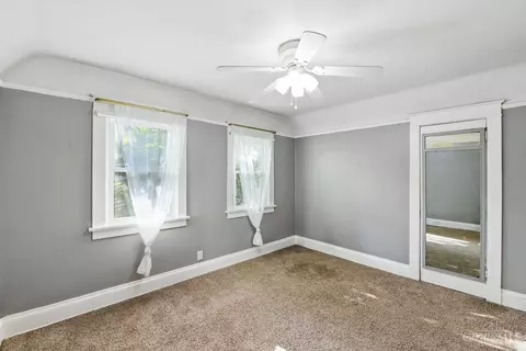 Bedroom - 3137 Gloss Ave, Cincinnati, OH 45213 photo 2 of 5