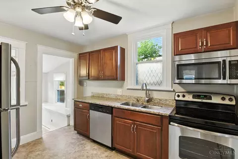 Kitchen - 3137 Gloss Ave, Cincinnati, OH 45213 photo 1 of 2