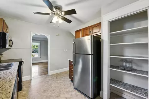 Entry Way - 3137 Gloss Ave, Cincinnati, OH 45213 photo 1 of 3
