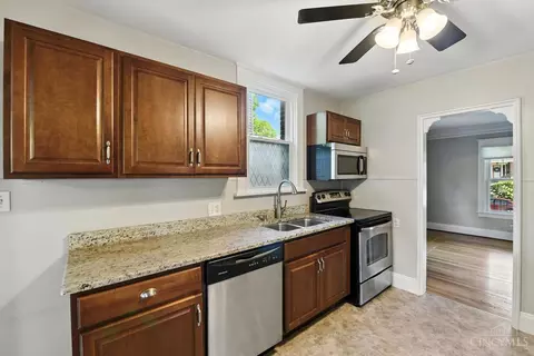 Kitchen - 3137 Gloss Ave, Cincinnati, OH 45213 photo 2 of 2