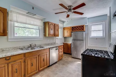 1930 Crane Ave, Cincinnati, OH 45207 photo 14