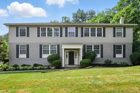 3683 Erie Ave, Cincinnati, OH 45208