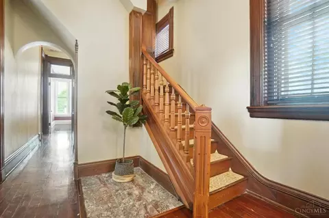 Entry Way - 2728 Hackberry St, Cincinnati, OH 45206 photo 5 of 7