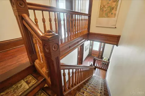 Entry Way - 2728 Hackberry St, Cincinnati, OH 45206 photo 3 of 7