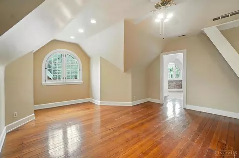 Bedroom - 2728 Hackberry St, Cincinnati, OH 45206 photo 4 of 7