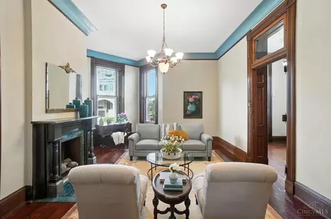 Living - 2728 Hackberry St, Cincinnati, OH 45206 photo 2 of 6