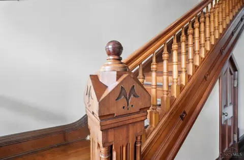 Entry Way - 2728 Hackberry St, Cincinnati, OH 45206 photo 6 of 7