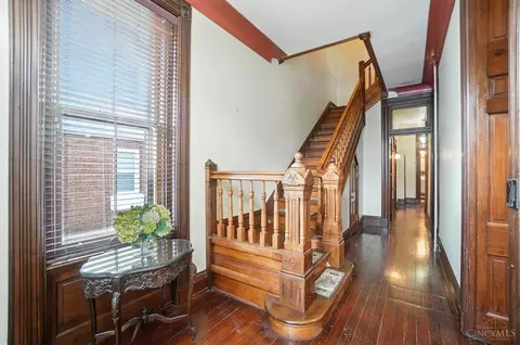 Entry Way - 2728 Hackberry St, Cincinnati, OH 45206 photo 2 of 7
