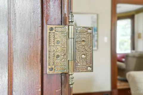 Entry Way - 2728 Hackberry St, Cincinnati, OH 45206 photo 7 of 7