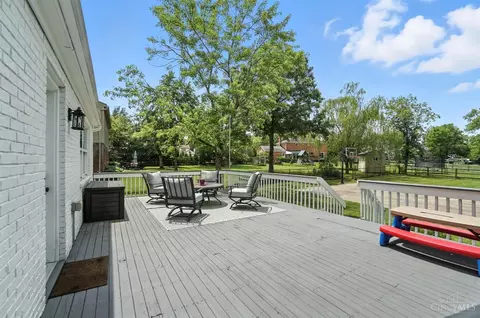 Exterior - 10007 Windzag Ln, Montgomery, OH 45242 photo 6 of 15
