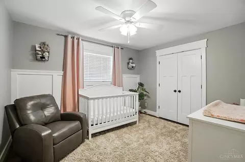 Bedroom - 10007 Windzag Ln, Montgomery, OH 45242 photo 8 of 10