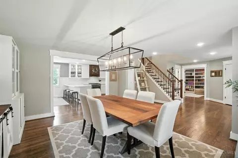 Dining - 10007 Windzag Ln, Montgomery, OH 45242 photo 3 of 4