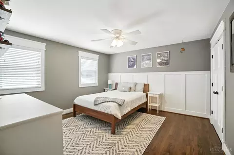 Bedroom - 10007 Windzag Ln, Montgomery, OH 45242 photo 6 of 10