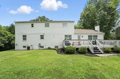 Exterior - 10007 Windzag Ln, Montgomery, OH 45242 photo 5 of 15