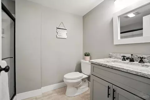 Bath - 10007 Windzag Ln, Montgomery, OH 45242 photo 9 of 10